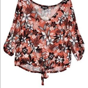 NWT Full Circle Trends floral black tie up blouse
